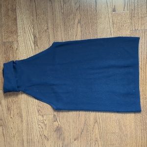 Cashmere sleeveless turtleneck